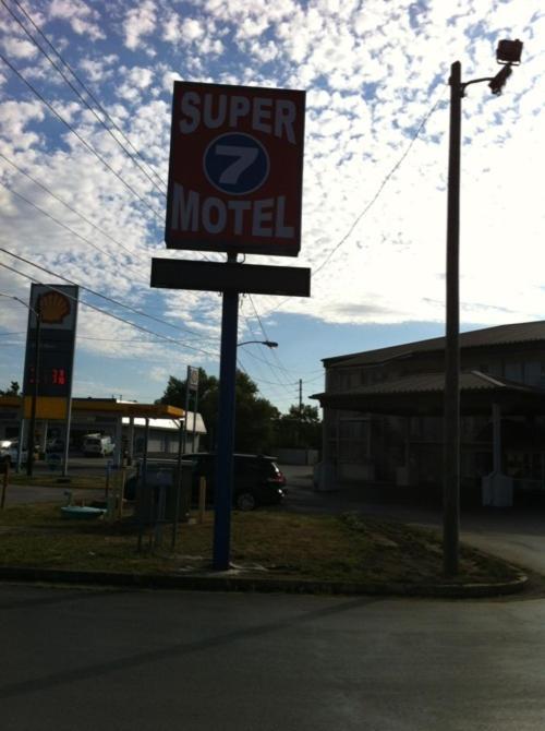 Motel 6 Richmond, Ky Eku Campus Area Exteriör bild